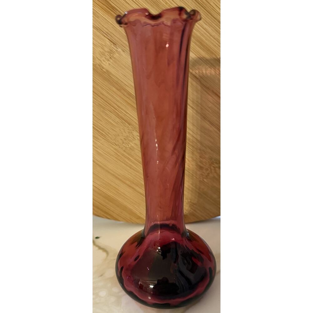 Vintage Hand Blown Pilgrim Cranberry Glass BUD Flower VASE 7 1/8 Height